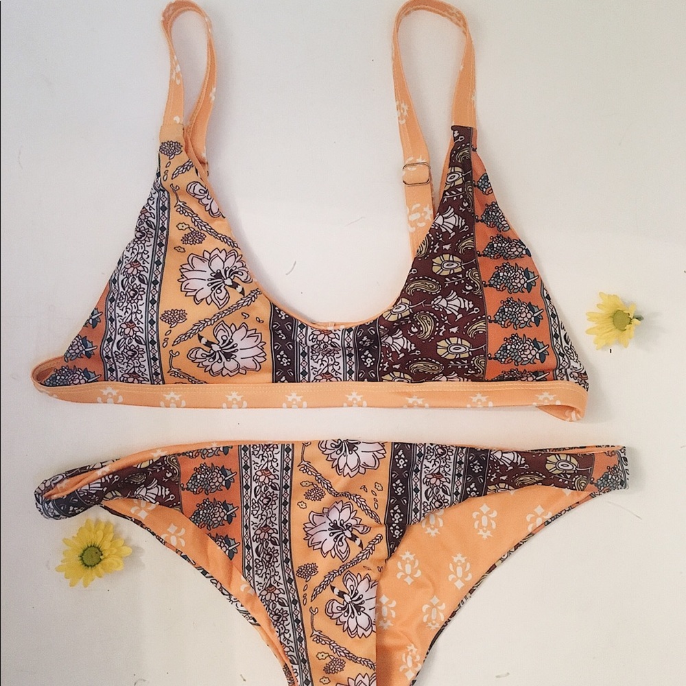 paisley/ patterned bikini